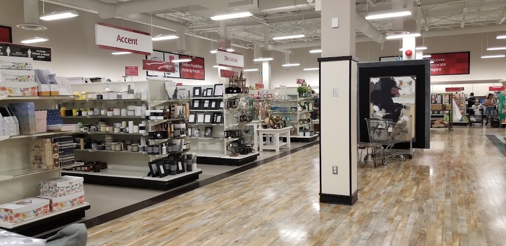 Winners & HomeSense | 12101 72 Ave, Surrey, BC V3W 2M1, Canada | Phone: (604) 501-0153