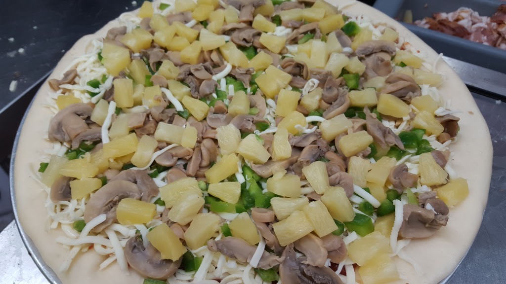 Mamas Lunch Pizzeria | 419 Route 60, Holyrood, NL A0A 2R0, Canada | Phone: (709) 229-5504