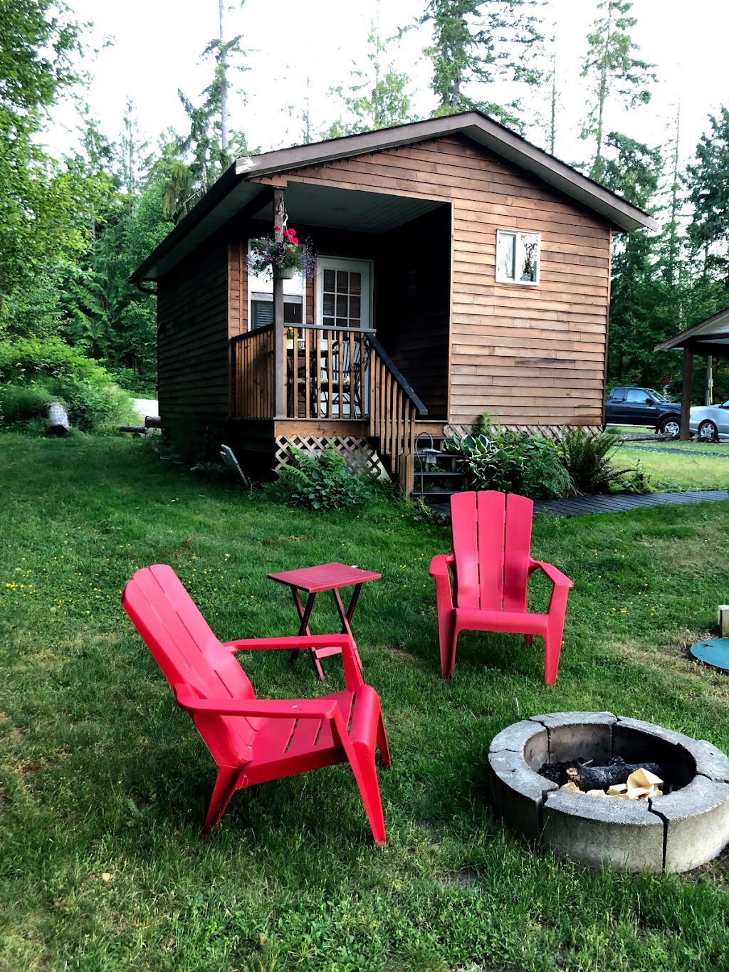 Suite Amour Hobby Farm Guest Cottages | 3567 Ryan Rd, Qualicum Beach, BC V9K 1X9, Canada | Phone: (250) 752-4520