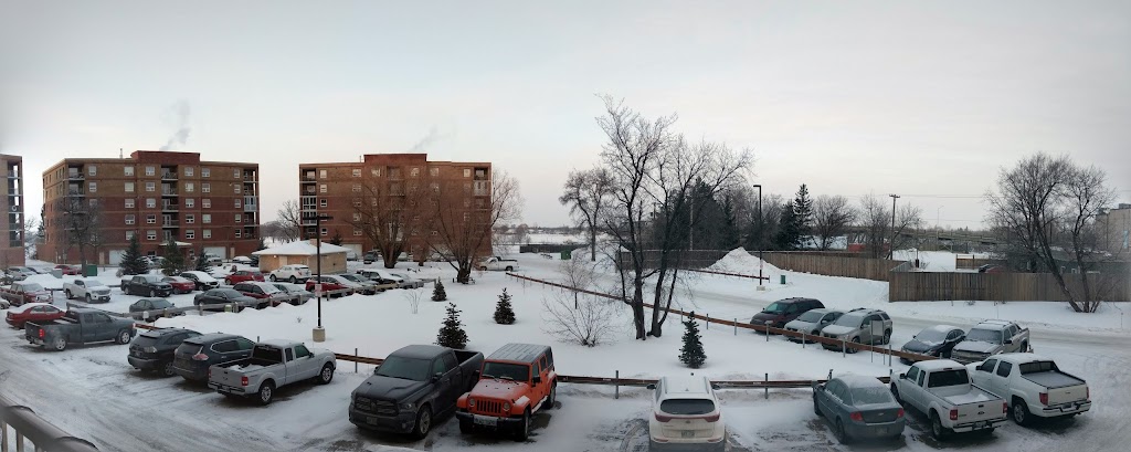 River Creek Estates | 6940 Henderson Hwy, Lockport, MB R1B 1A5, Canada | Phone: (204) 989-9000