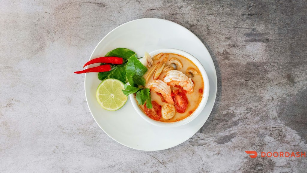 Tissys Bistro - Authentic Thai Food | 452 Bd Beaconsfield, Beaconsfield, QC H9W 4B9, Canada | Phone: (438) 725-5512