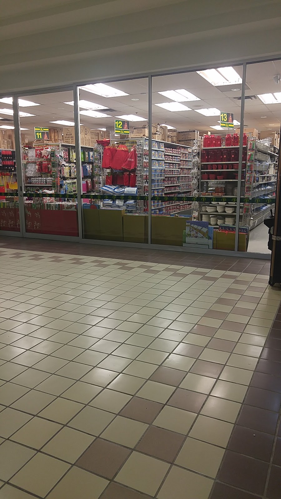 Dollarama | 2877 Ch de Chambly, Place Desormeaux, Longueuil, QC J4L 1M8, Canada | Phone: (450) 646-7684