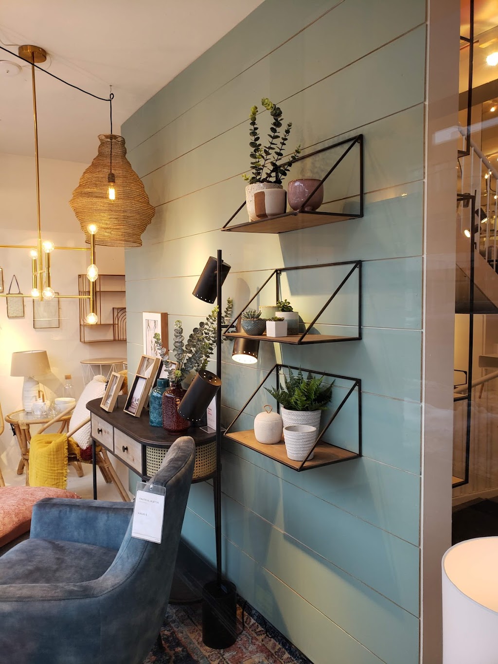 Zone Maison | 4246 R. Saint-Denis, Montréal, QC H2J 2K8, Canada | Phone: (514) 845-3530