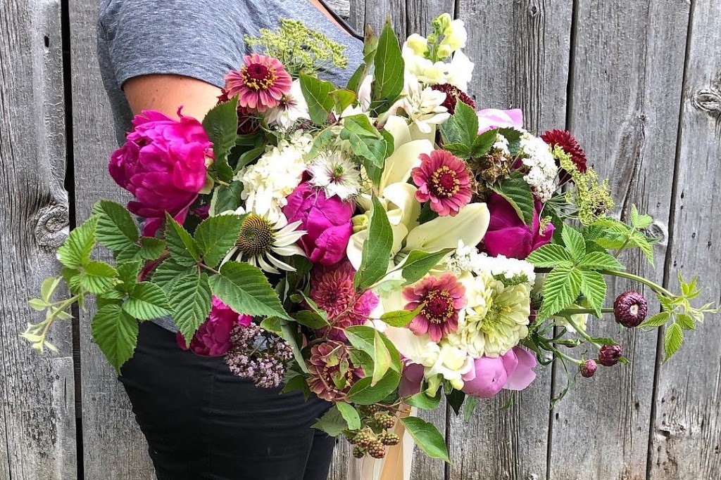 Harris Flower Farm | 42488 Ron McNeil Line, St. Thomas, ON N5P 3T1, Canada | Phone: (519) 668-9537