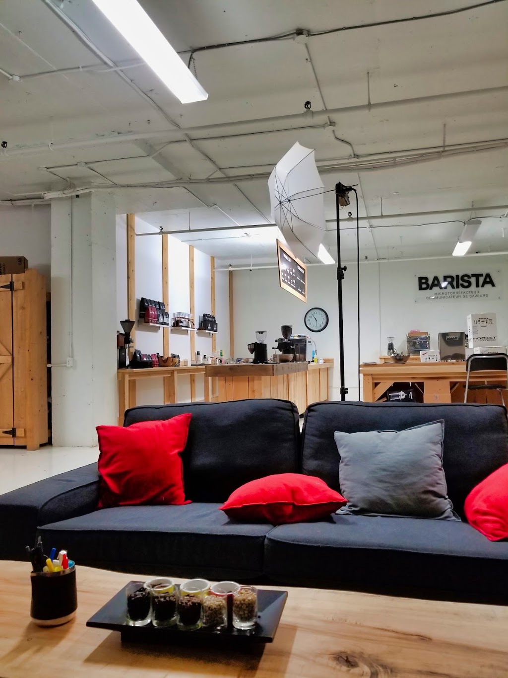 Café Barista | 111A Rue de Louvain O, Montréal, QC H2N 1A3, Canada | Phone: (514) 381-2233