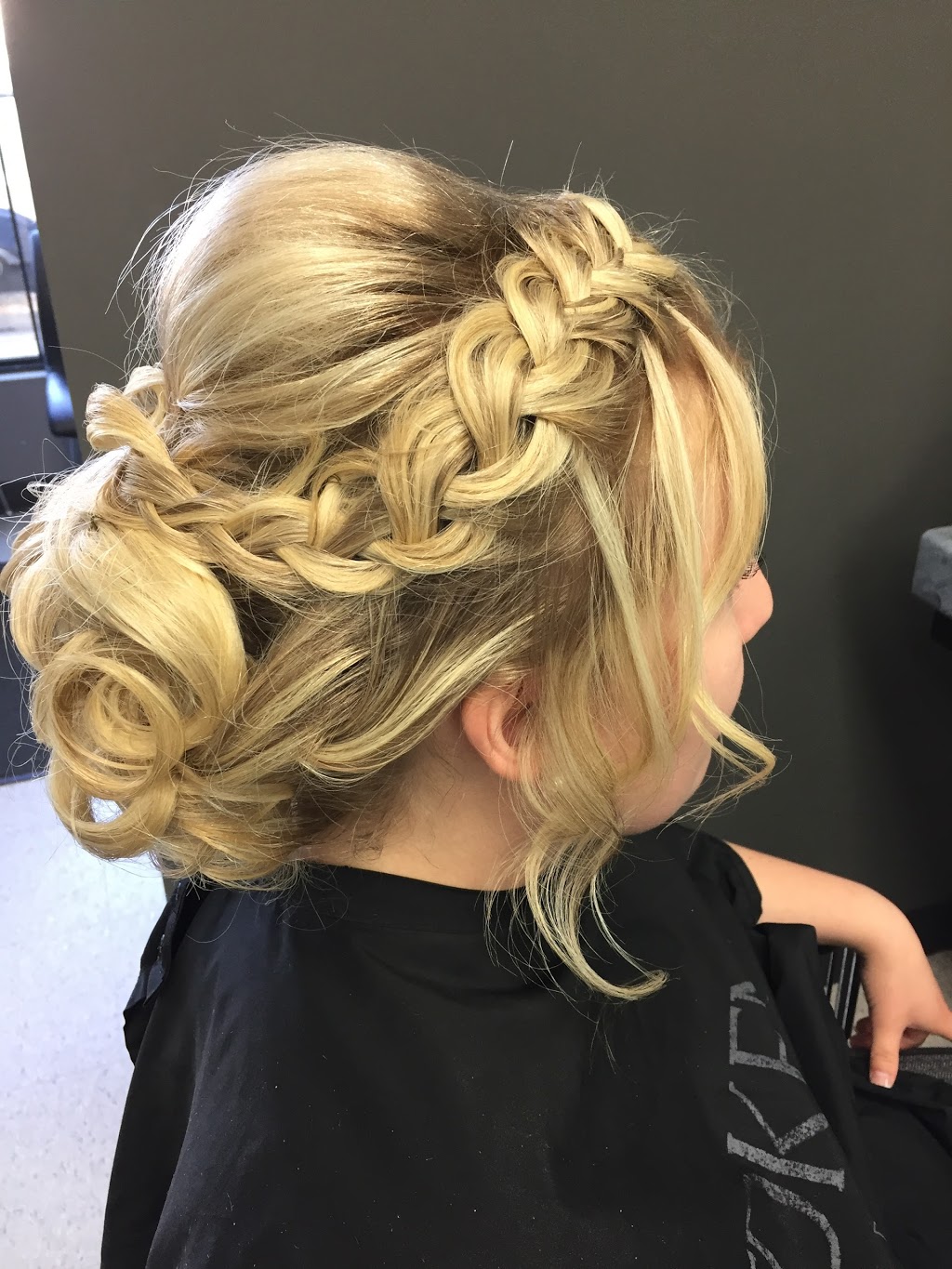 Eden Salon & Spa | 7742 Elbow Dr SW, Calgary, AB T2V 1K2, Canada | Phone: (403) 252-0136