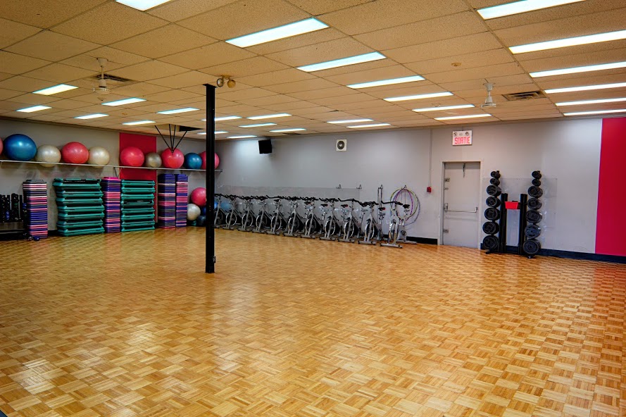 CRUNCH | 1705 Boulevard de Périgny, Chambly, QC J3L 1X1, Canada | Phone: (450) 447-3735