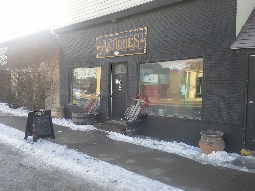 Fergies Antiques and Collectables | 105 Saskatchewan Ave, Outlook, SK S0L 2N0, Canada | Phone: (306) 867-9925