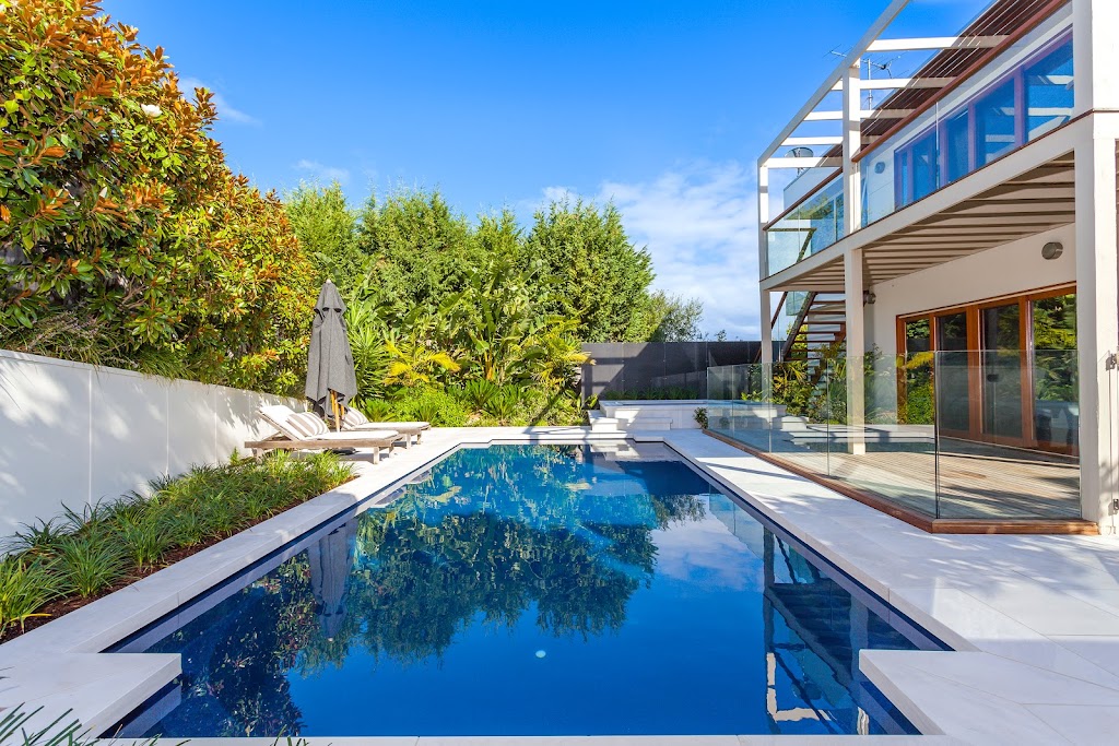 Narellan Pools Canada | 1472 McAdoos Ln, Glenburnie, ON K0H 1S0, Canada | Phone: (800) 682-5146