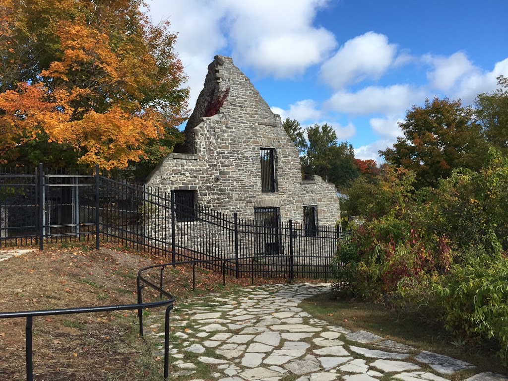 Cha Guest House | 135 St Lawrence St, Merrickville, ON K0G 1N0, Canada | Phone: (613) 252-2777