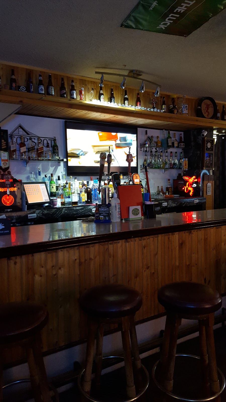Top Spot Pub | 87 High St, Sutton, ON L0E 1R0, Canada | Phone: (905) 722-7202