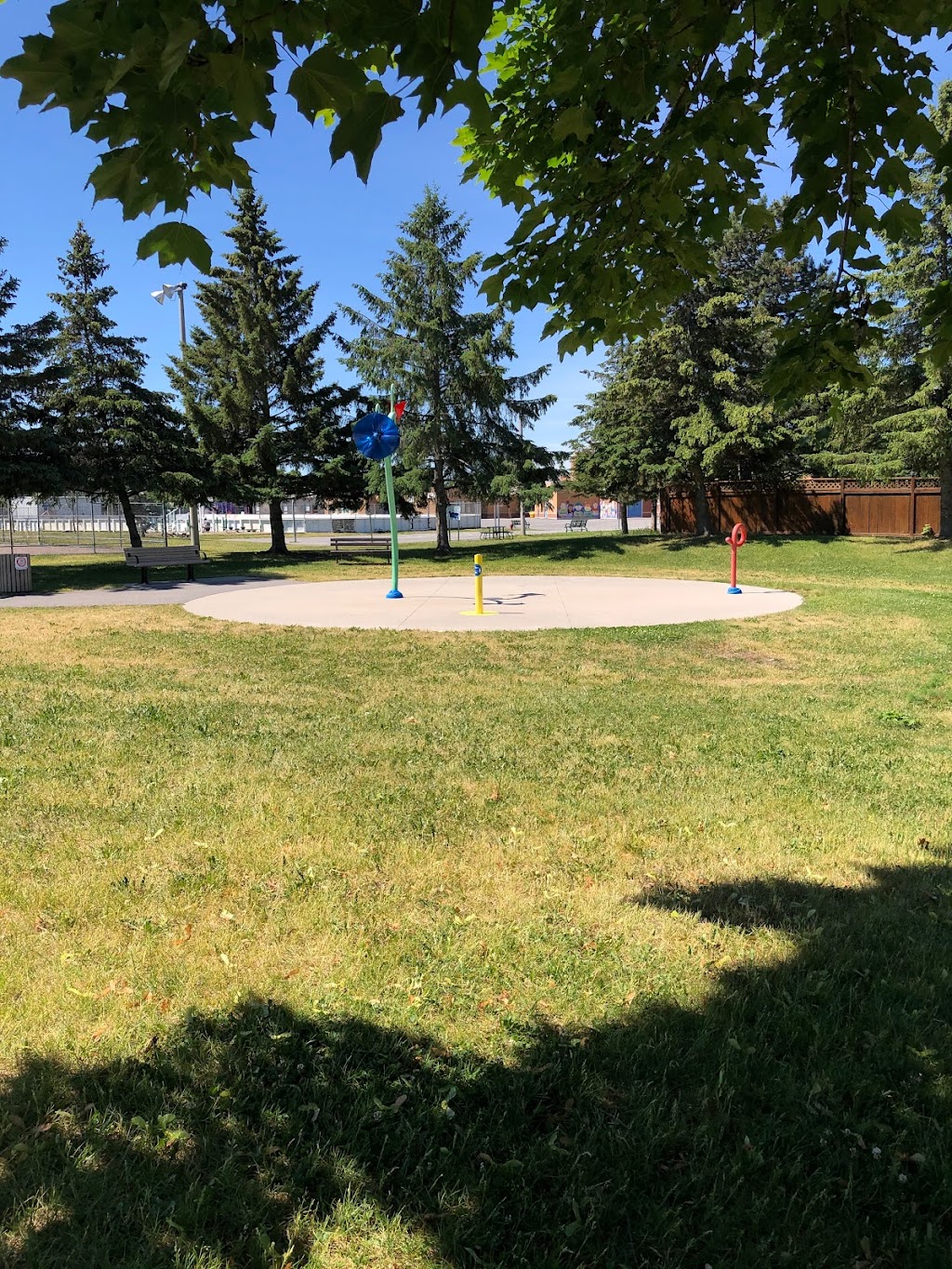 Gardenway Park | 2001 Gardenway Dr, Orléans, ON K4A 2Y7, Canada | Phone: (613) 580-2400