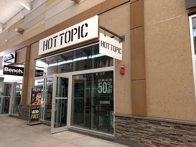 Hot Topic | 300, 429 Taylor Rd S S4 RM, Niagara-on-the-Lake, ON L0S 1J0, Canada | Phone: (905) 641-2253
