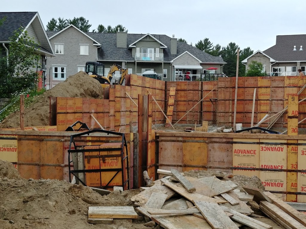 Silver Beach | 1827 Wigamog Rd, Minden, ON K0M 1S0, Canada | Phone: (705) 457-1429