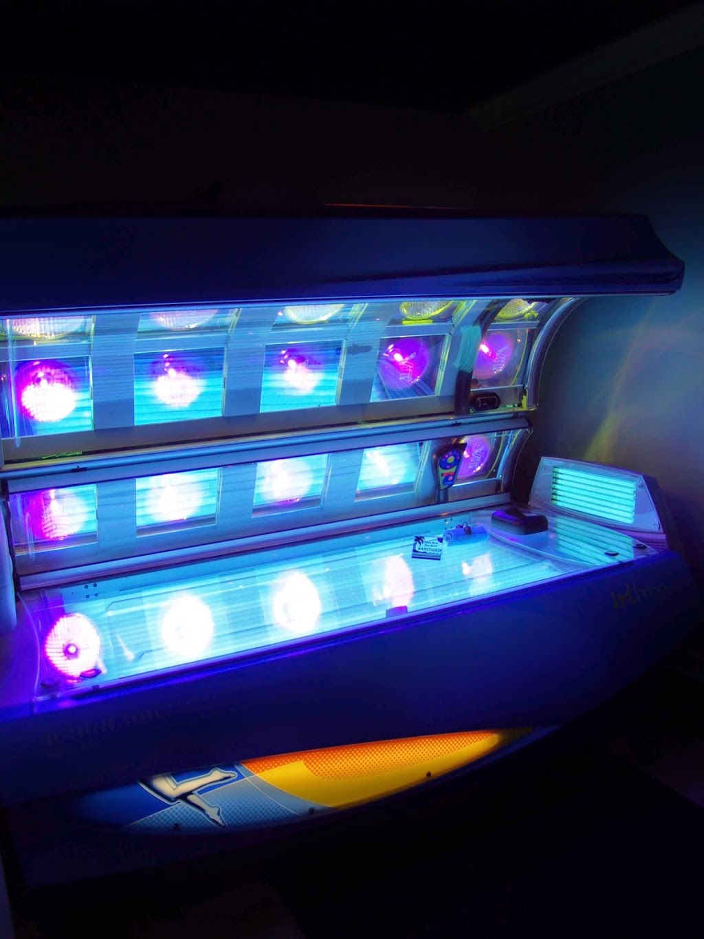 Tan Temptations Tanning & Oxygen Bar | 478 Dundas St W, Oakville, ON L6H 6Y3, Canada | Phone: (905) 257-7575