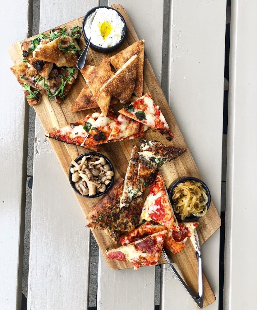 Riva | 2 Rue de la Commune O, Montréal, QC H2Y 4B2, Canada | Phone: (514) 290-6674