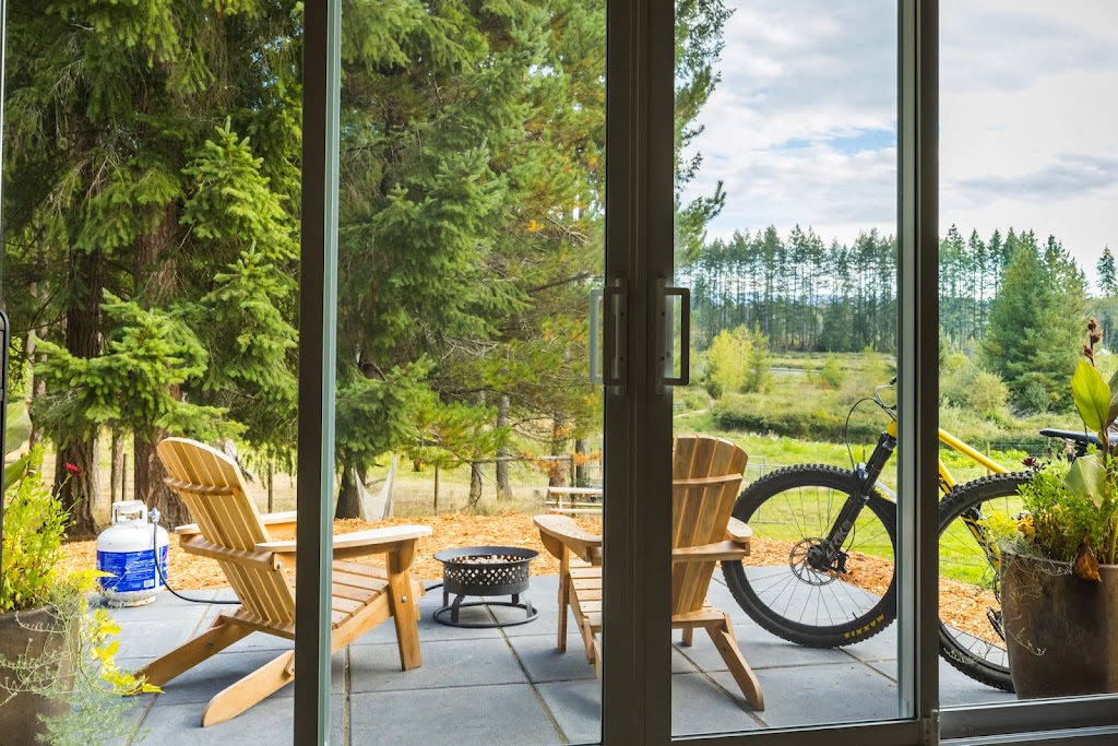 Smith Lake Farm | 1481 Larkin Rd, Black Creek, BC V9J 1G2, Canada | Phone: (250) 218-3459