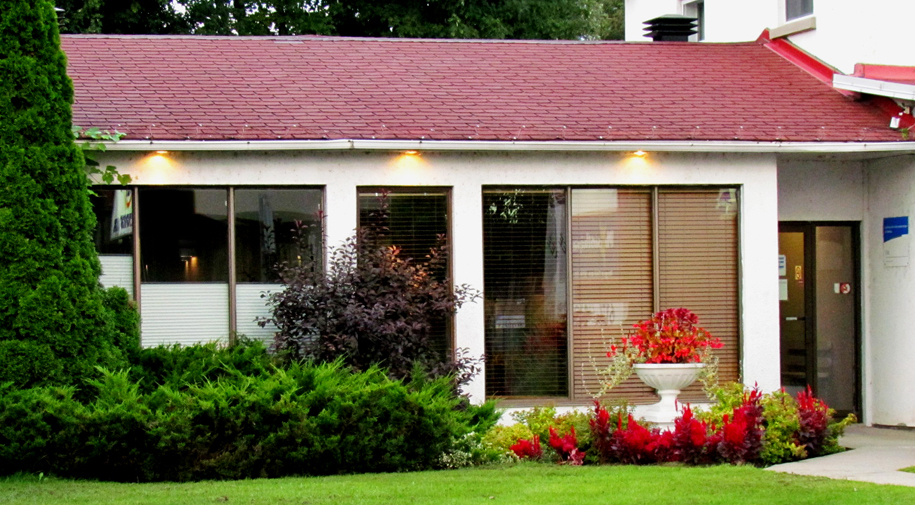 Physiotherapy Clinic Of The Hare | 728 Avenue de Buckingham, Gatineau, QC J8L 2H8, Canada | Phone: (819) 281-6313