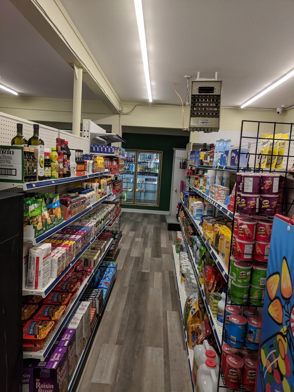 Lakeside Market Cultus Lake | 3776 Columbia Valley Rd, Cultus Lake, BC V2R 5A3, Canada | Phone: (604) 464-9433