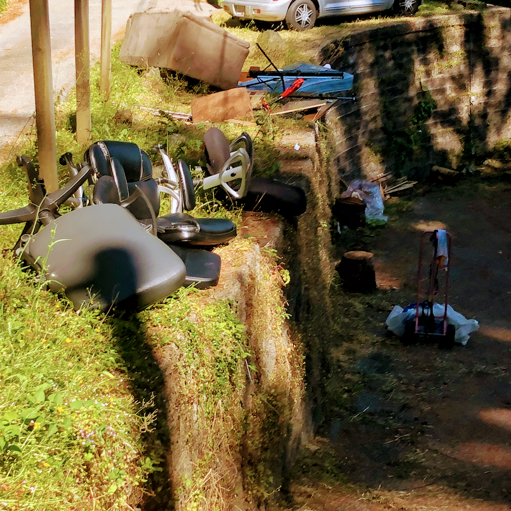 Integrity Junk Removal | 3251 Beverley Crescent, Abbotsford, BC V2S 4M6, Canada | Phone: (778) 240-2462