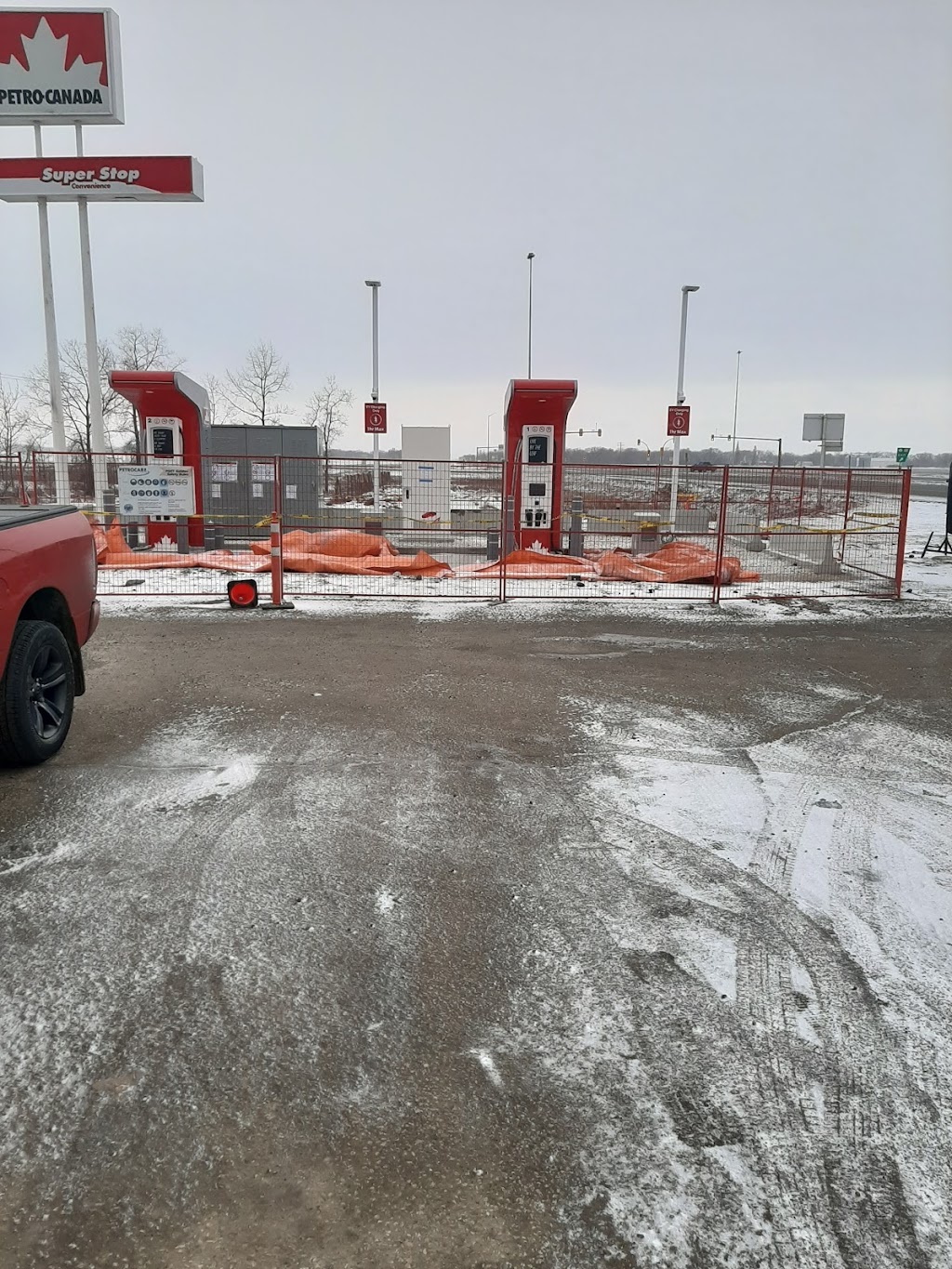 Petro-Canada | gas station | MB-16, Manitoba R1N 3A4, Canada | 2042522375 OR +1 204-252-2375