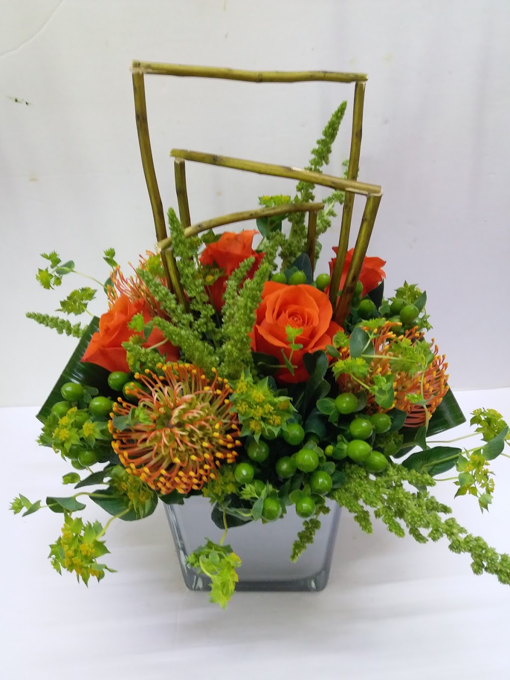 Bayview Fancy Flowers | 1213 Bayview Ave, Toronto, ON M4G 2Z8, Canada | Phone: (647) 347-2566