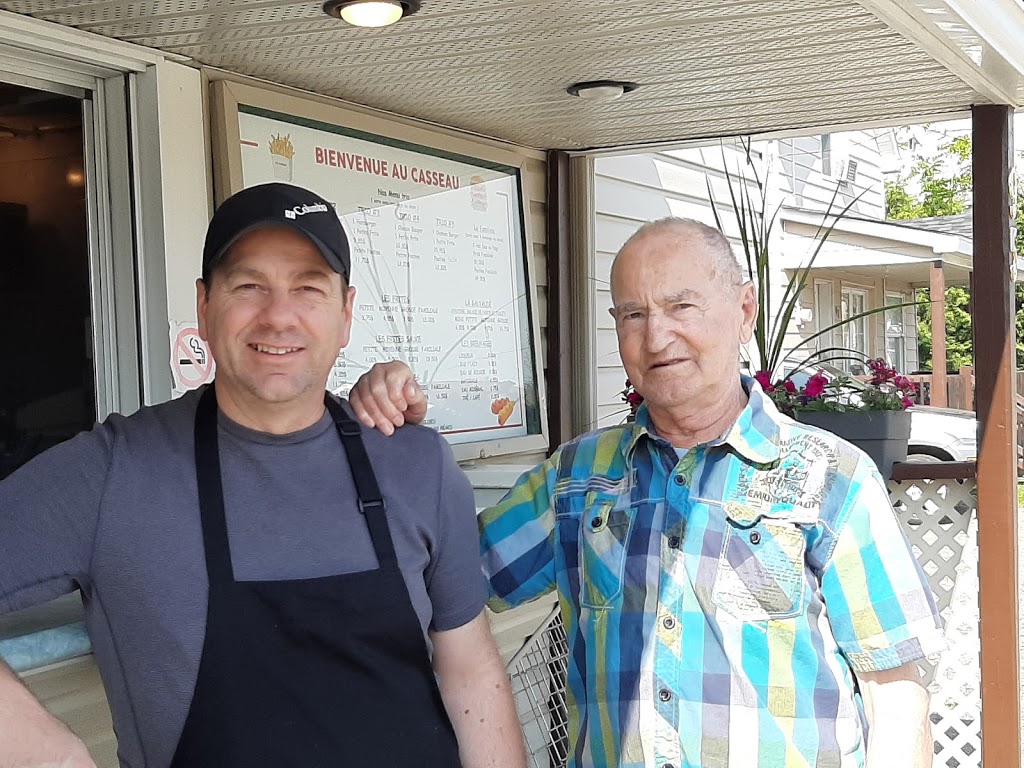 Au Casseau | 95 Rue Principale, Fassett, QC J0V 1H0, Canada | Phone: (819) 423-5866