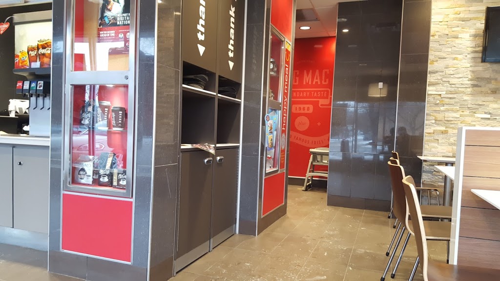 McDonalds | 144 St Annes Rd, Winnipeg, MB R2M 2Z4, Canada | Phone: (204) 949-6072