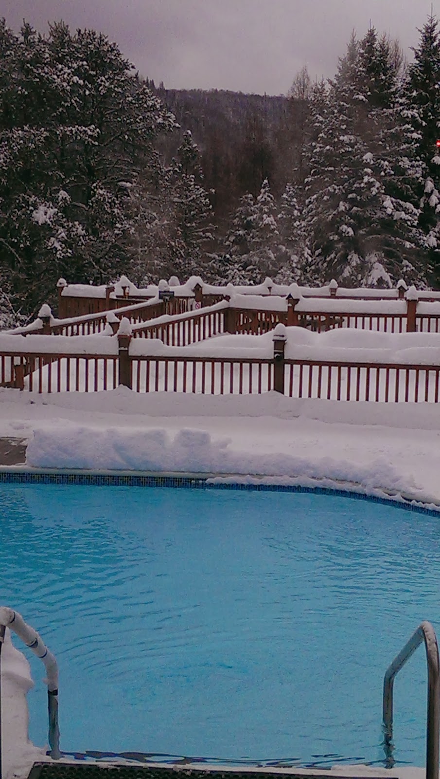 Auberge du Vieux Foyer | 3167 Rang 1 Doncaster #71, Val-David, QC J0T 2N0, Canada | Phone: (819) 322-2686