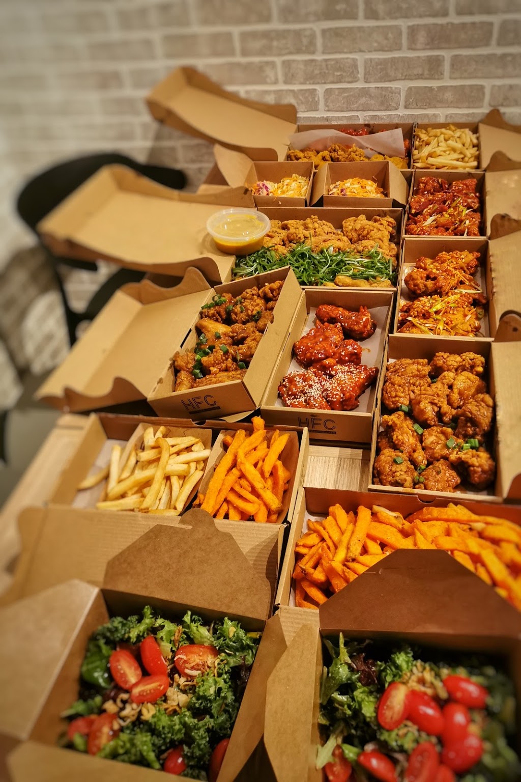 Hey Fried Chicken | 527 Nelson Rd #7, Saskatoon, SK S7S 1P4, Canada | Phone: (306) 978-7778