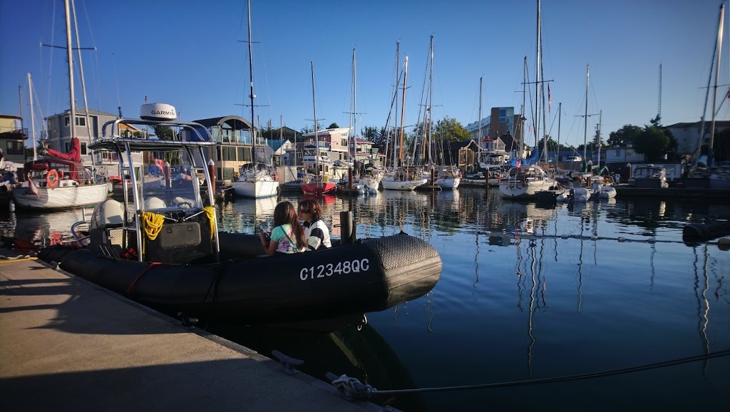 Esquimalt Eco tours | C/O Westbay Marina, 453 Head St, Victoria, BC V9A 5S1, Canada | Phone: (778) 535-7744