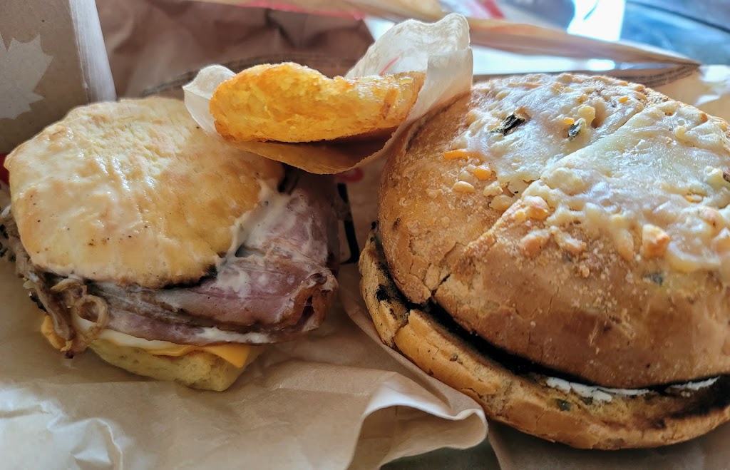 Tim Hortons | 1584 Merivale Rd, Nepean, ON K2G 3K1, Canada | Phone: (613) 723-1404