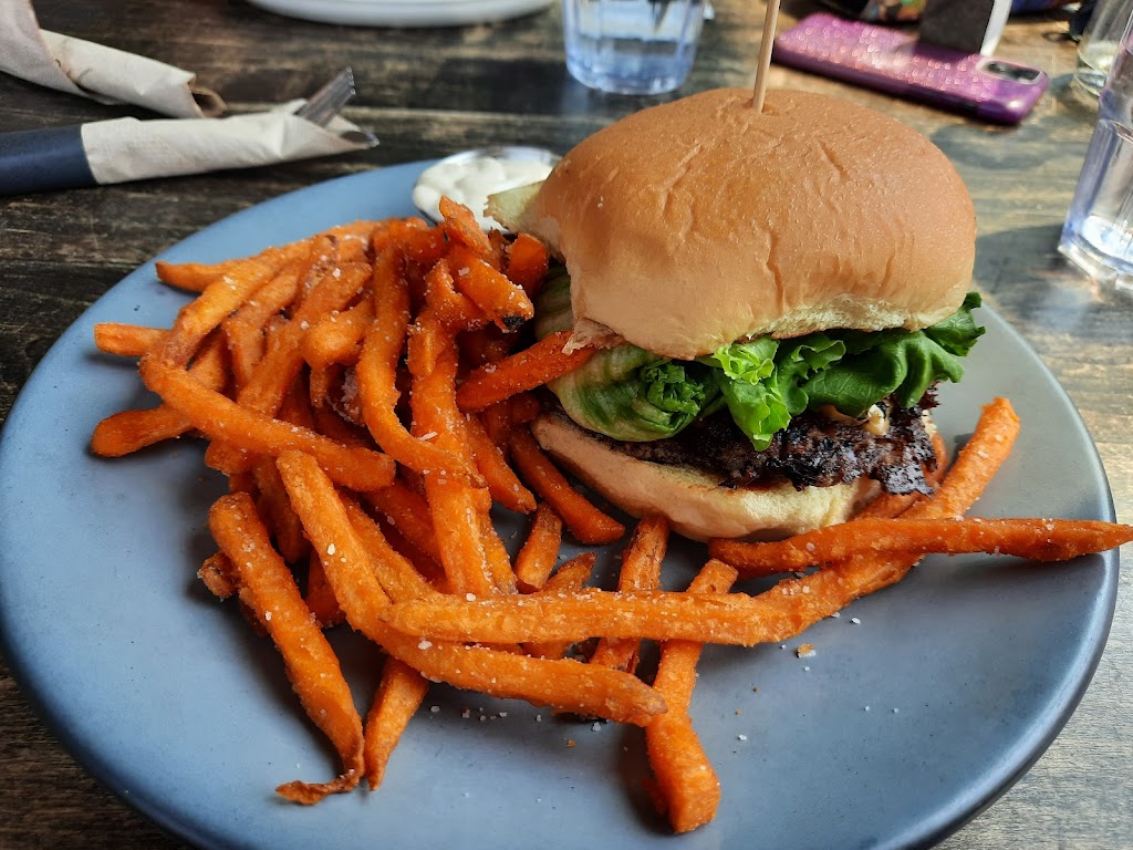 Rockford Grill | 2950 Camozzi Rd, Revelstoke, BC V0E 2S1, Canada | Phone: (250) 837-7160
