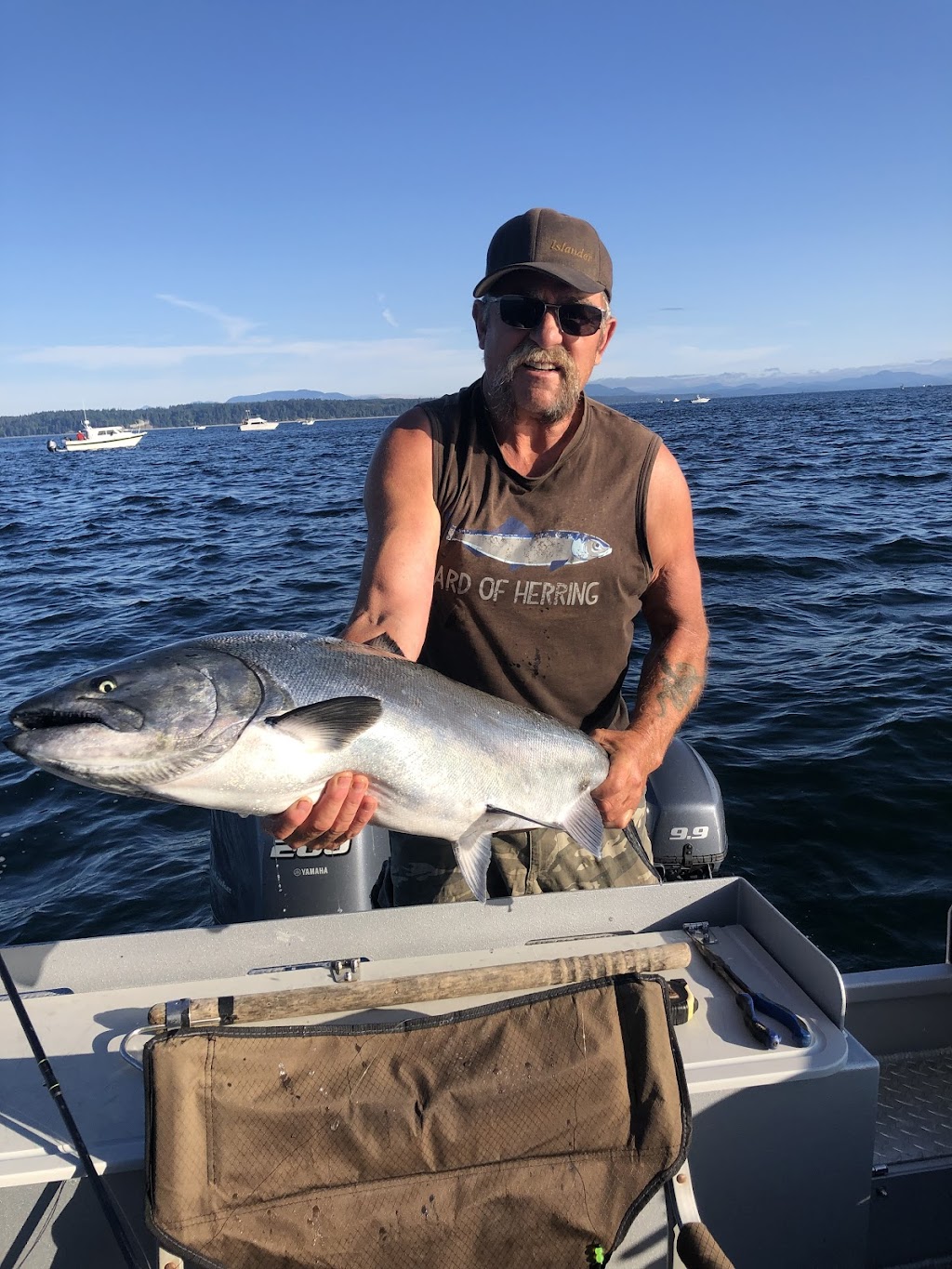 Slabrador Salmon Charters | 8868 Mclarey Ave, Black Creek, BC V9J 1A3, Canada | Phone: (250) 898-1044