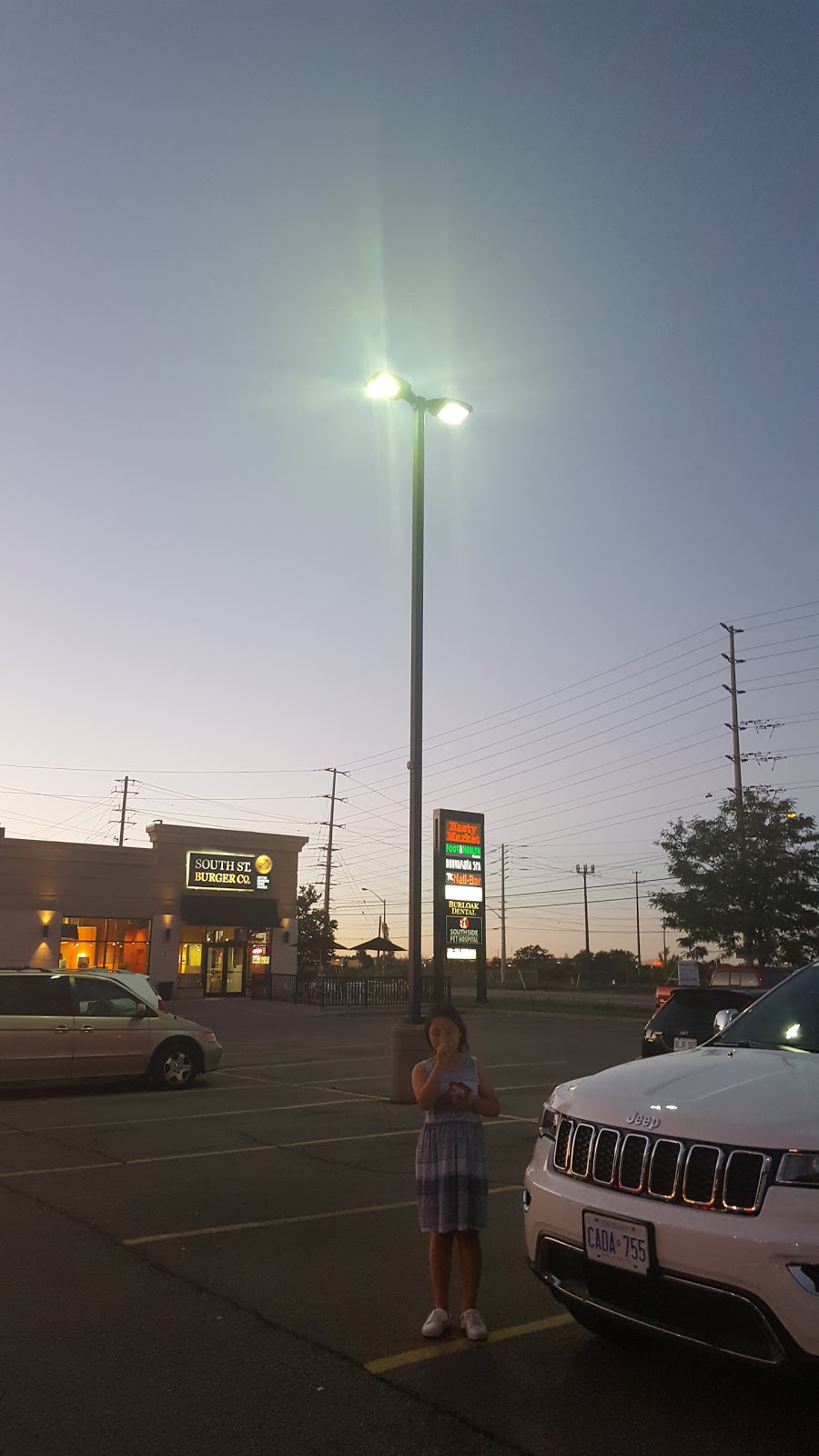 Hasty Market | 728 Burloak Dr, Burlington, ON L7L 6P2, Canada | Phone: (905) 631-9536