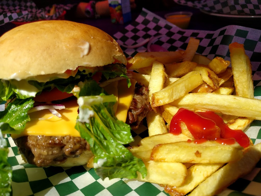 Scoops Ice Cream & Burger Bar | 90 Montague Rd, Mayne Island, BC V0N 1P0, Canada | Phone: (250) 539-2388