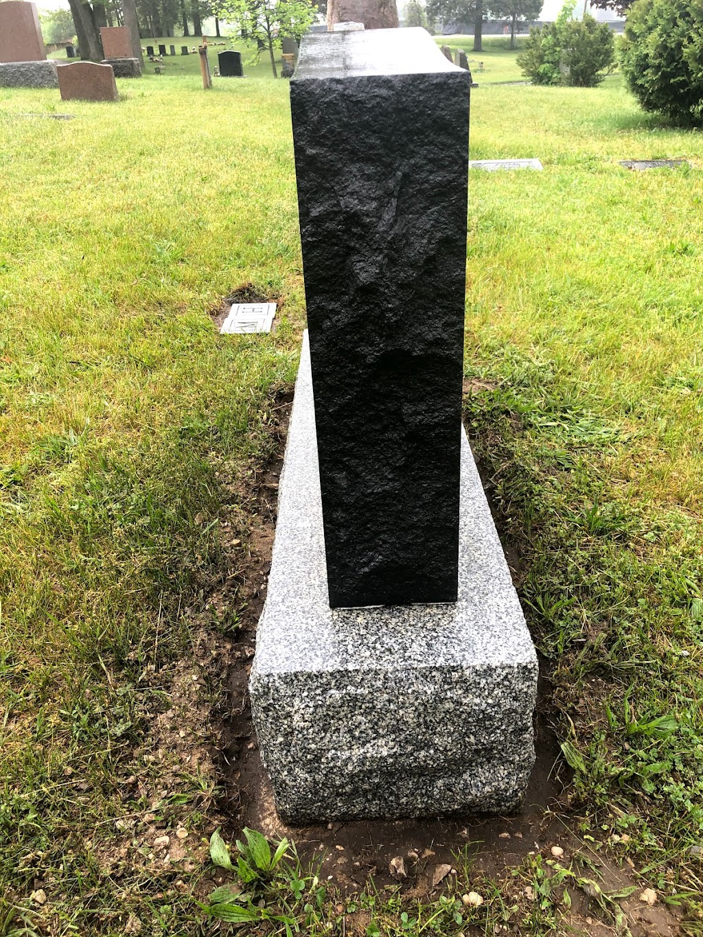 C&L Monument Services | 3538 Harry White Dr, London, ON N6L 1N1, Canada | Phone: (519) 878-1414