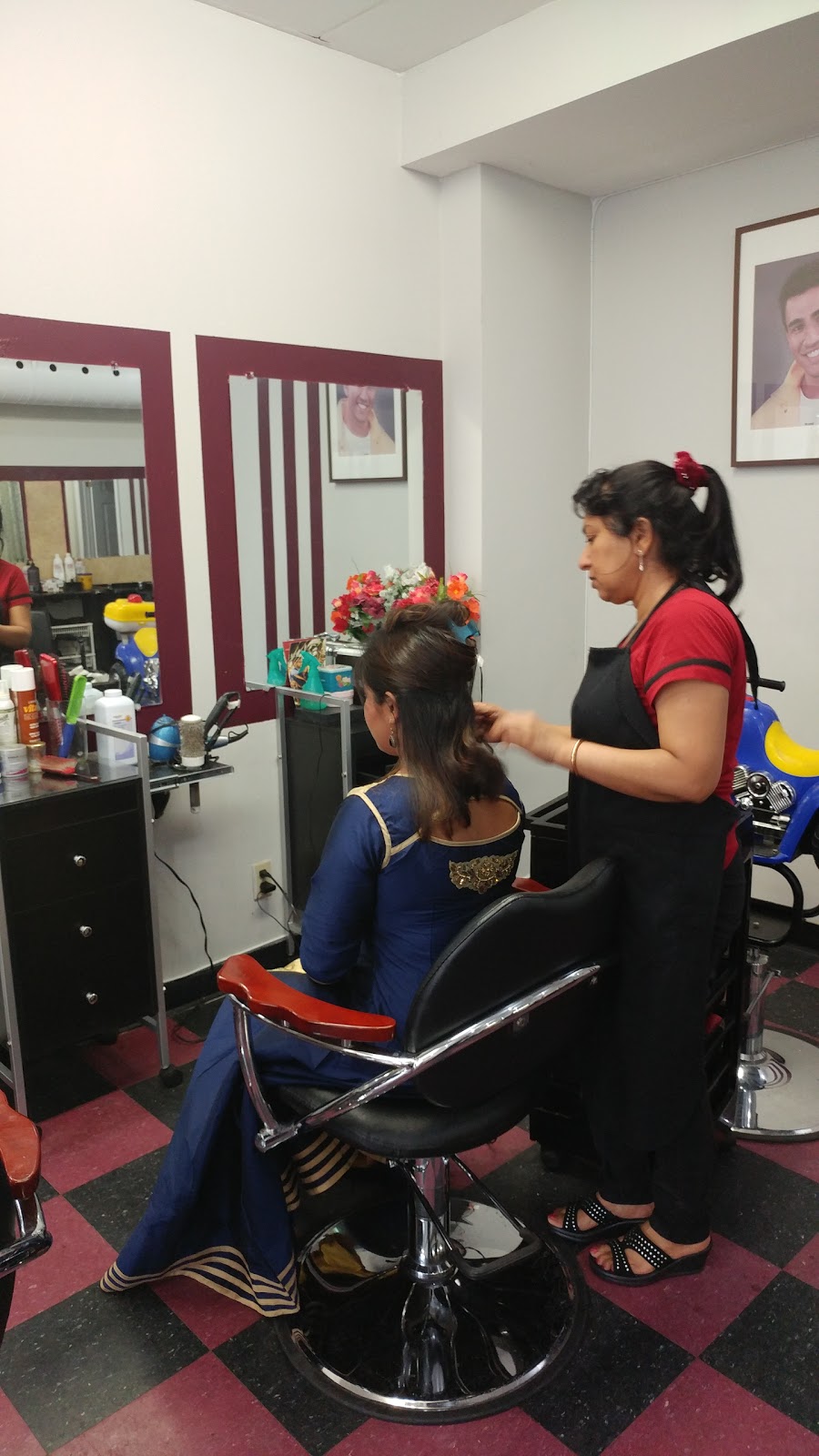 Aynuns Hair fashion | 2819 Danforth Ave, Toronto, ON M4C 1M2, Canada | Phone: (647) 346-5553