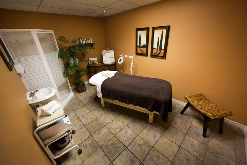 Shear Elegance Salon & Spa | 1040 Adelaide St N, London, ON N5Y 2M9, Canada | Phone: (519) 645-7000