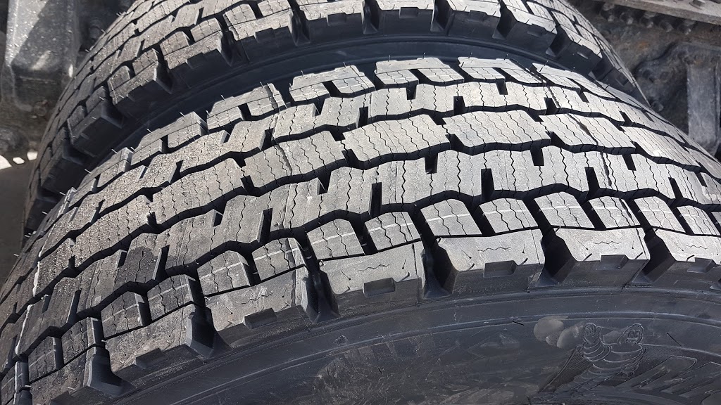 Kal Tire | 20 Enterprise Dr, London, ON N6N 1A7, Canada | Phone: (519) 455-2500