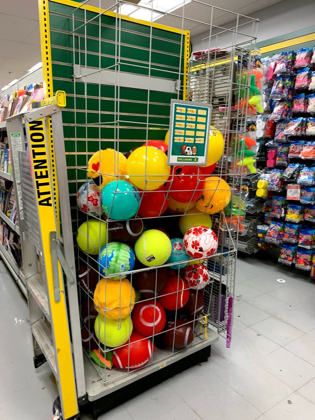 Dollarama | 3795 Rue Notre-Dame Ouest, Montréal, QC H4C 1P8, Canada | Phone: (514) 932-2512
