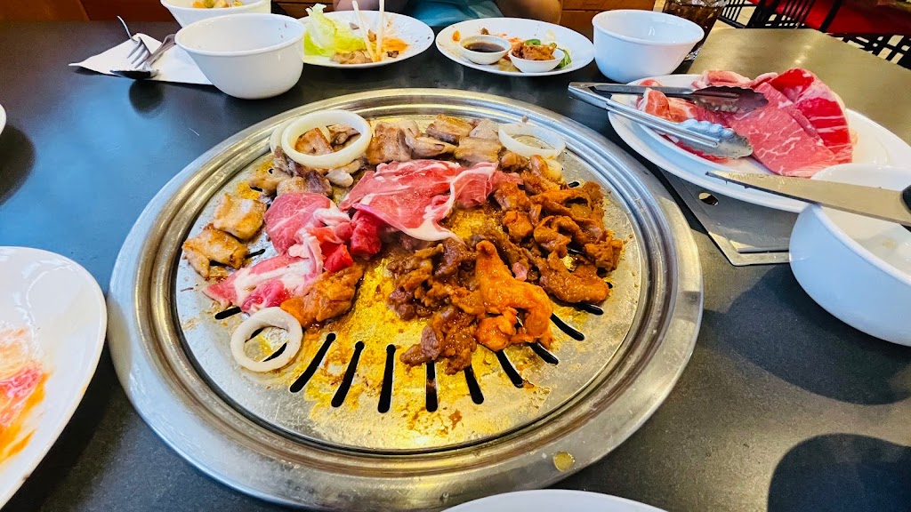 Ginseng Restaurant | 9261 34 Ave NW, Edmonton, AB T6E 5T5, Canada | Phone: (780) 450-3330