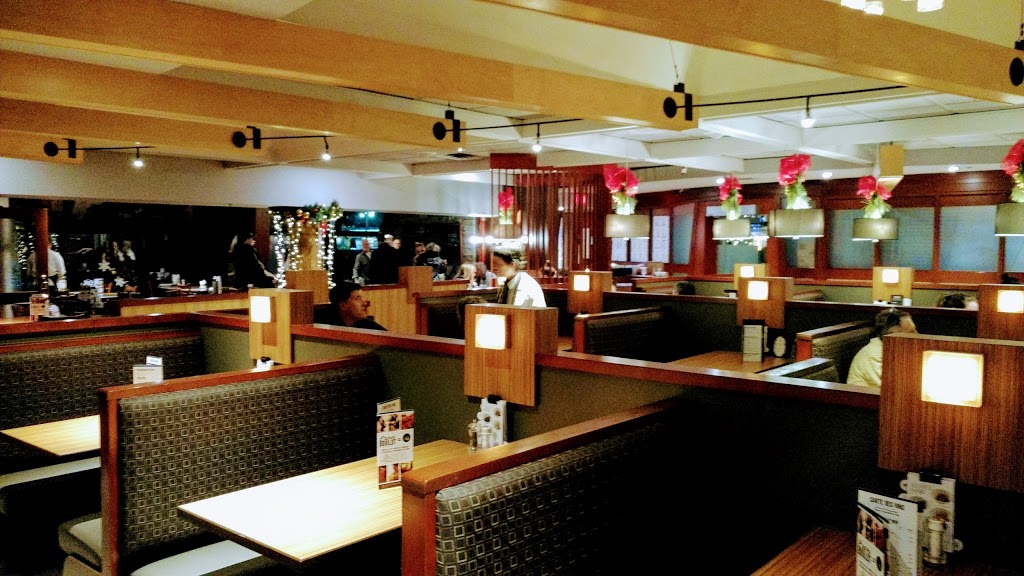 Rôtisserie St-Hubert | 2236 Boul Sir-Wilfrid-Laurier, Saint-Bruno-de-Montarville, QC J3V 4P6, Canada | Phone: (514) 385-5555