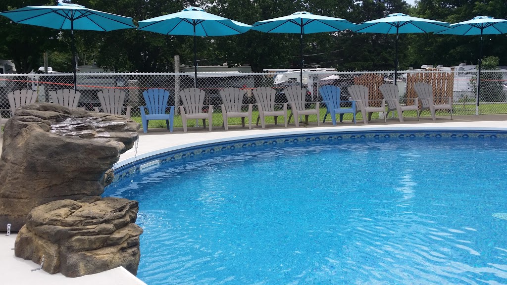 Camping les lions dor | 310 Avenue Ringuette, Saint-Étienne-des-Grès, QC G0X 2P0, Canada | Phone: (819) 535-4124