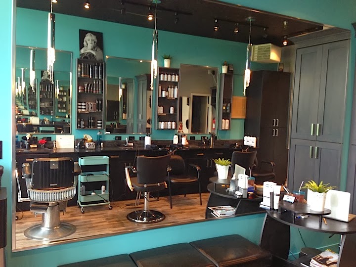 Bombshell Beauty Bar | 1550 Foster St, White Rock, BC V4B 3E5, Canada | Phone: (604) 385-4247