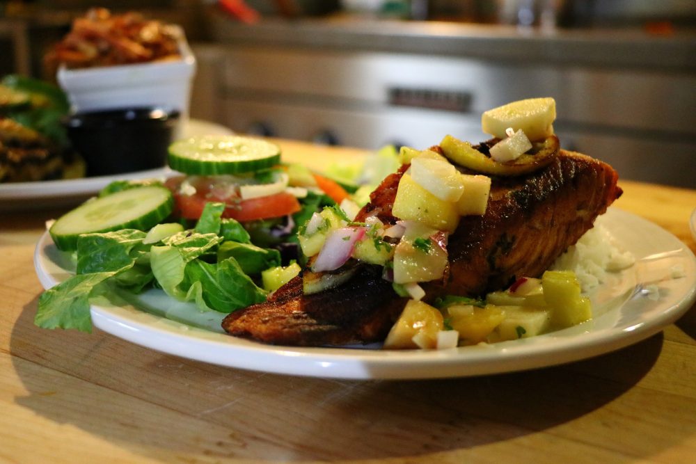 Auberge le Havre Sutton Art Gallery & Bar | 435 Rue Maple, Sutton, QC J0E 2K0, Canada | Phone: (450) 538-7417