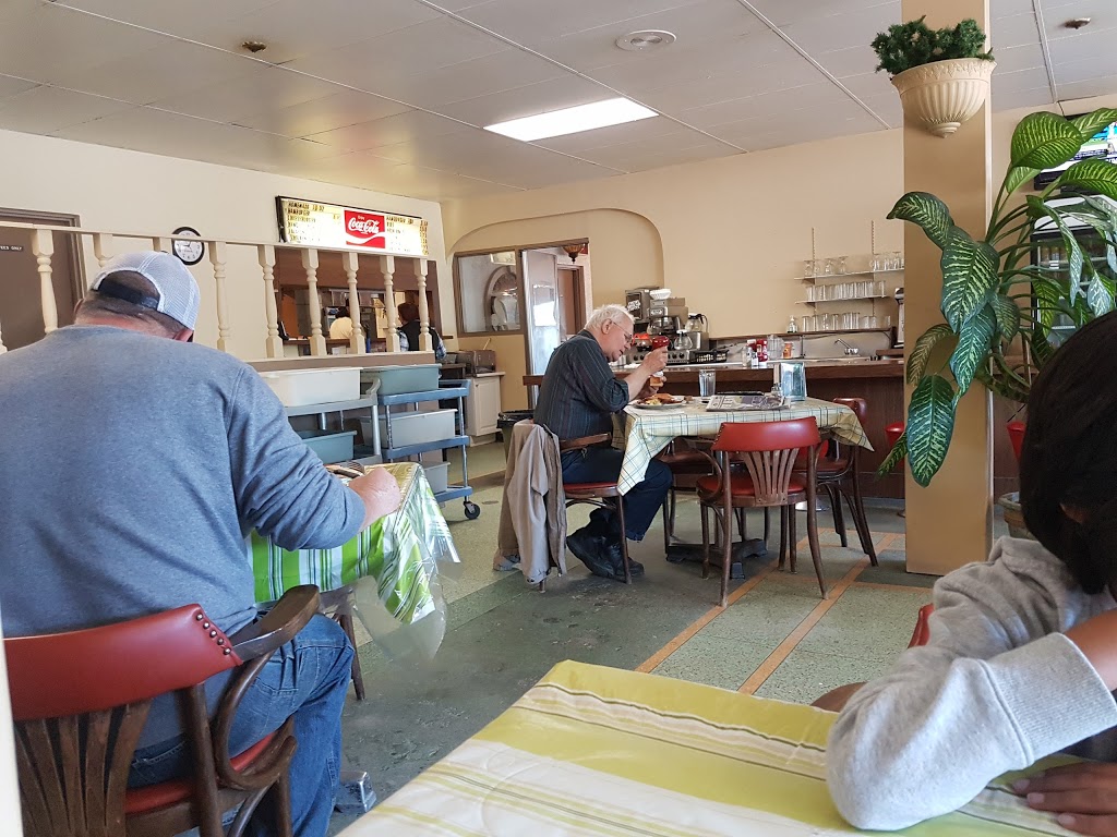 Riverview Inn & Restaurant | 20650 Hwy 11, Bradford, ON L3Y 4V9, Canada | Phone: (905) 775-2237