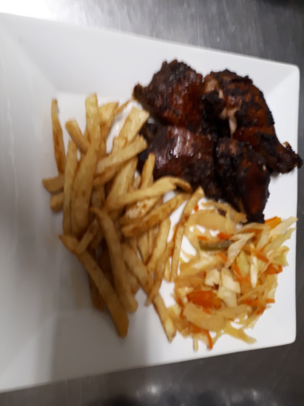 Irie Vibes Bar & Grill | 972 Cole Harbour Rd, Dartmouth, NS B2V 1E7, Canada | Phone: (902) 405-5030