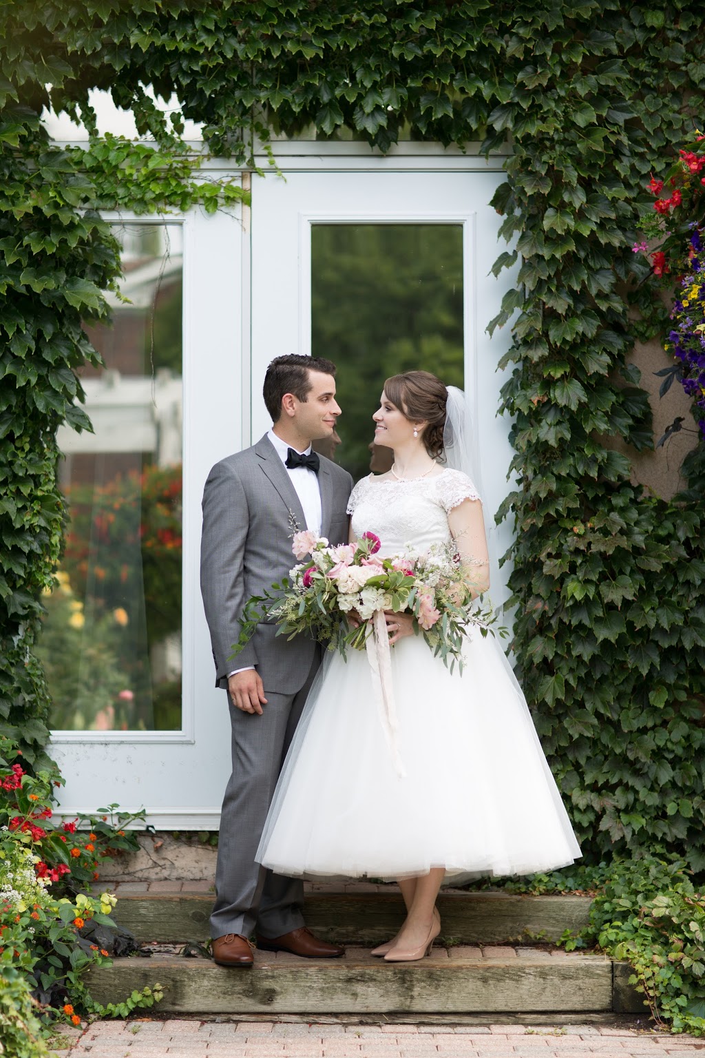 Weddings Tied With Lace: Planning & Design | 3920 Main St, Niagara Falls, ON L2G 6B6, Canada | Phone: (905) 329-3219