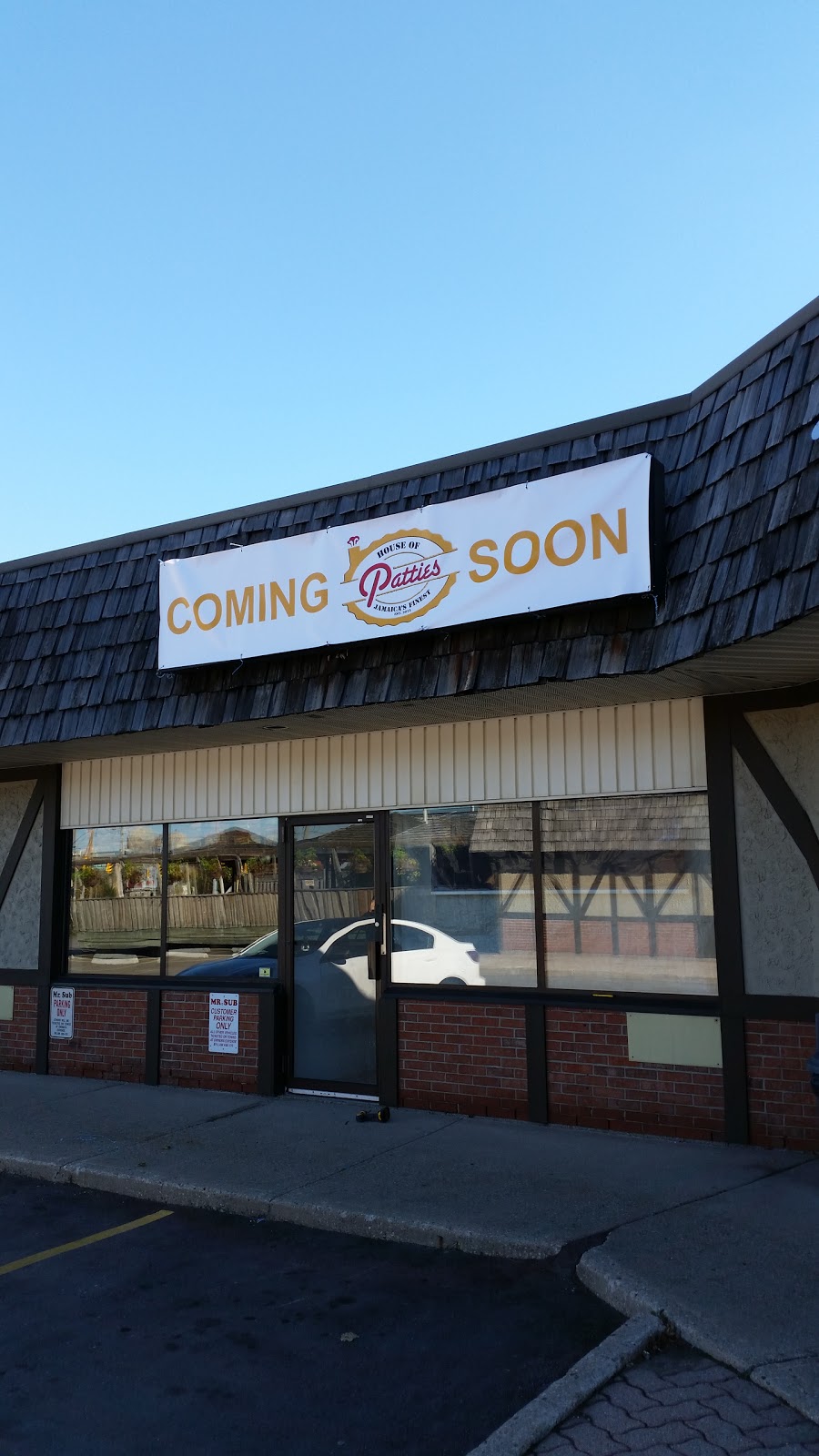 House Of Patties | 600 Doon Village Rd, Kitchener, ON N2P 1G6, Canada | Phone: (519) 894-8854